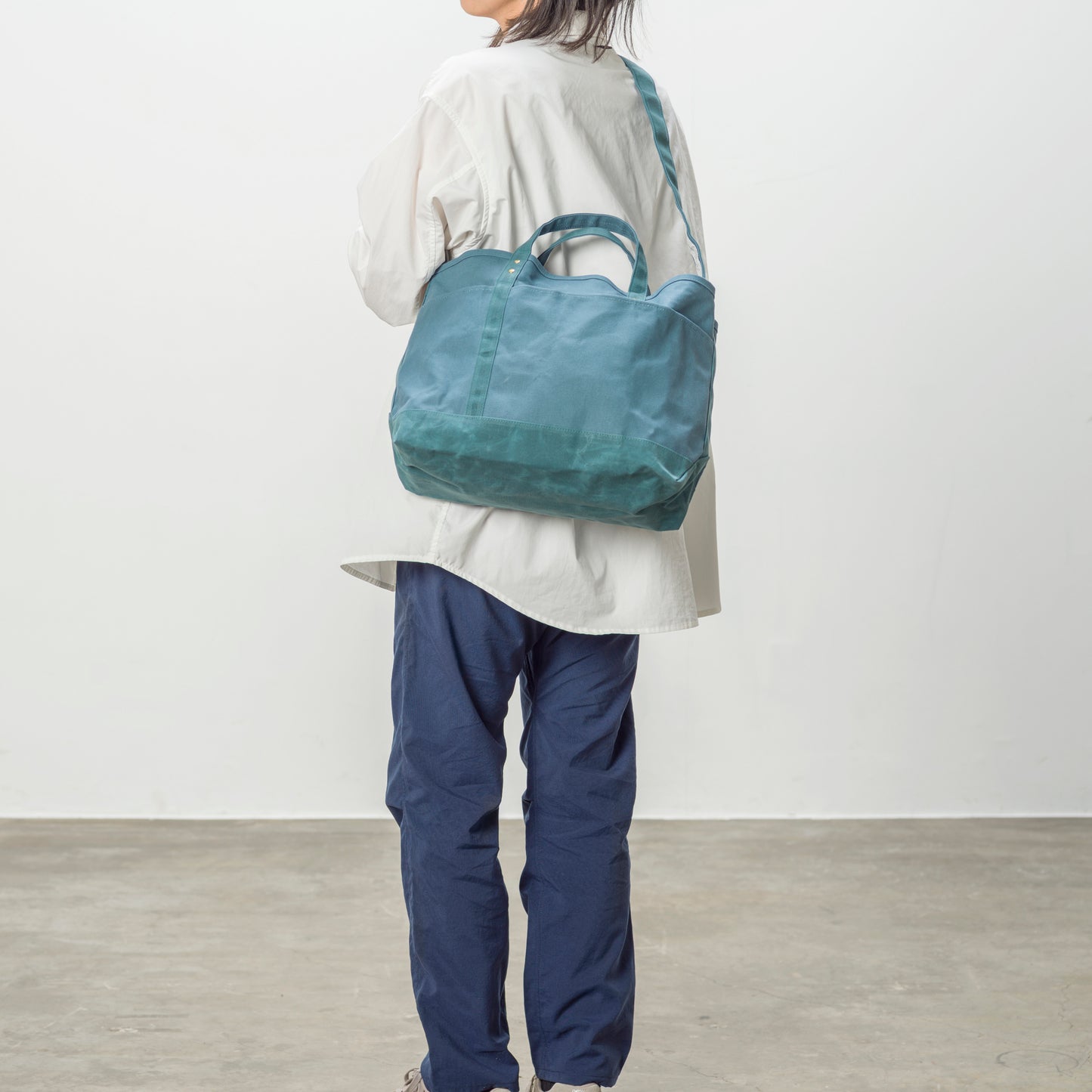SHOULDER TOTE