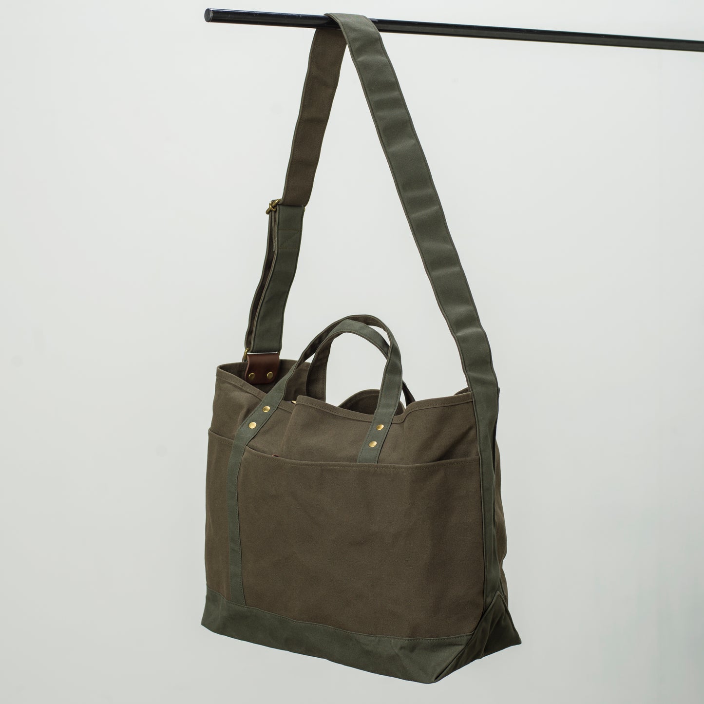 SHOULDER TOTE