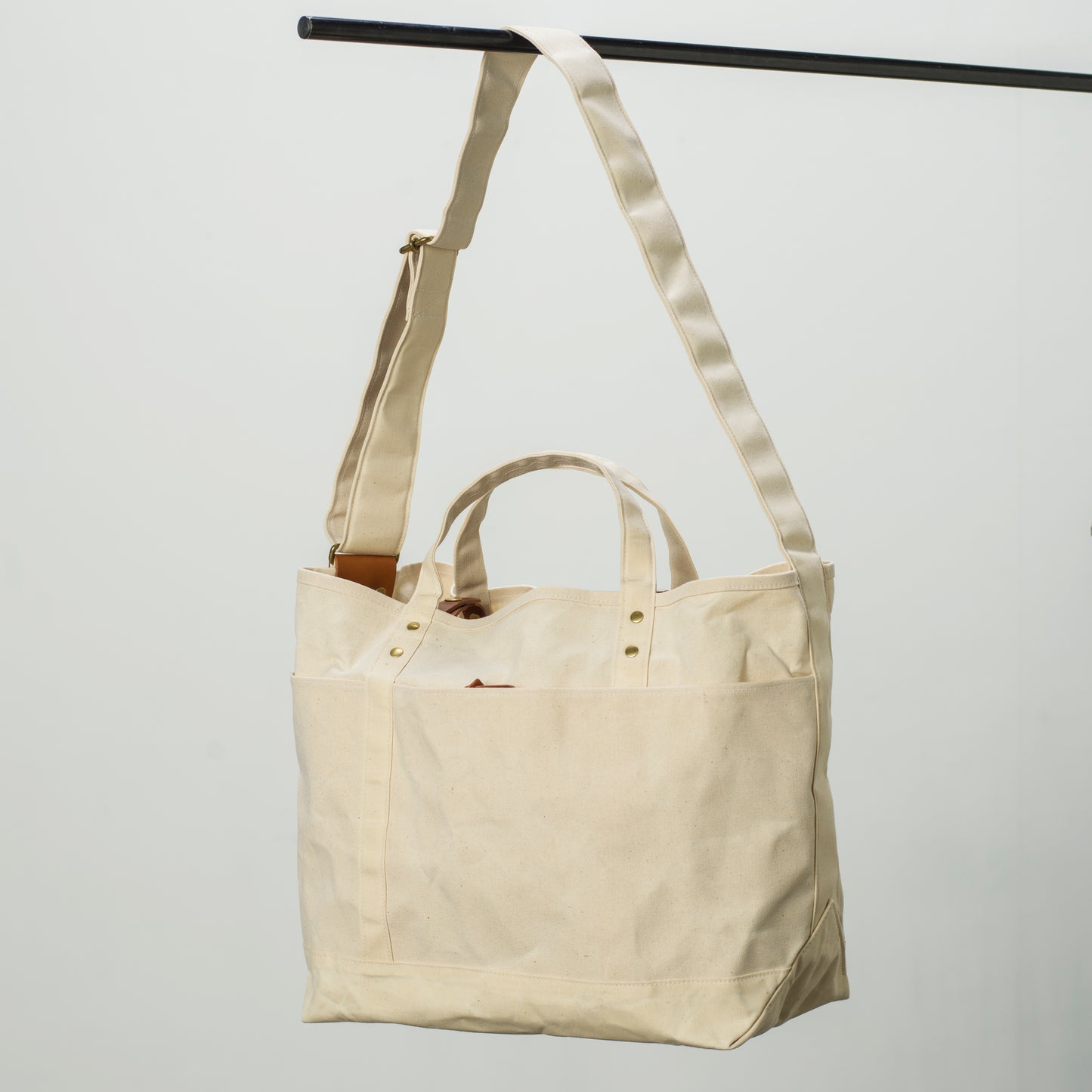 SHOULDER TOTE