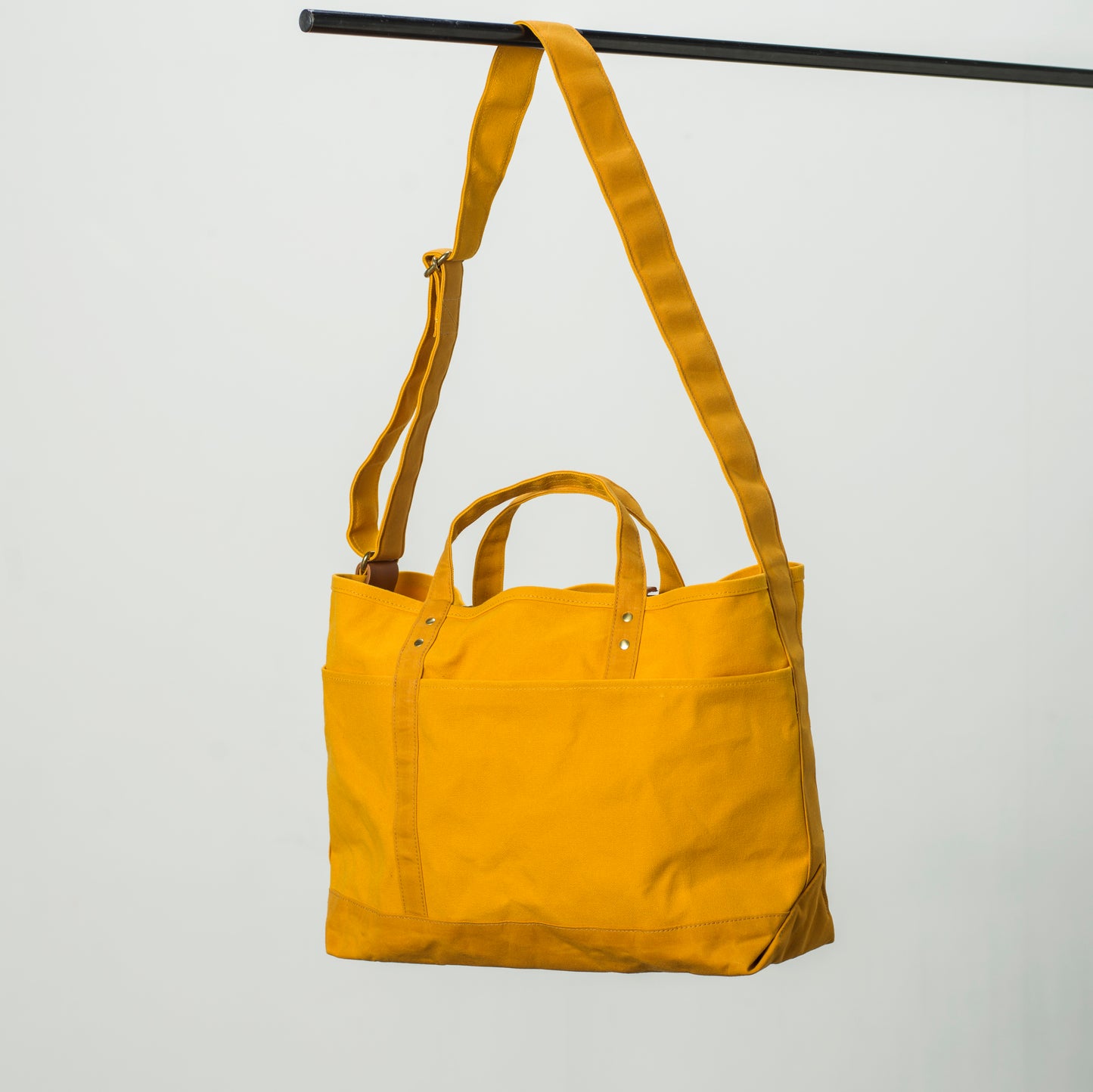 SHOULDER TOTE