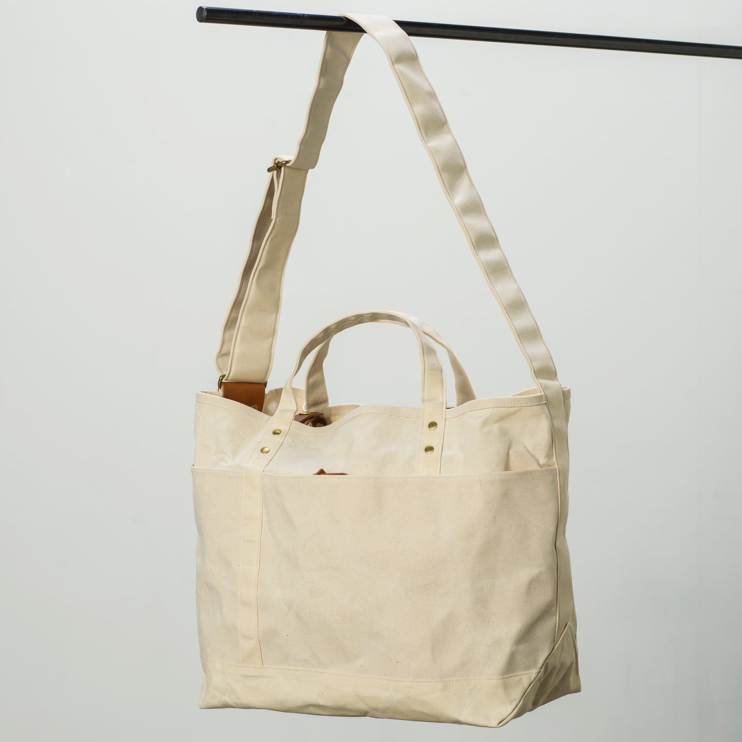 SHOULDER TOTE