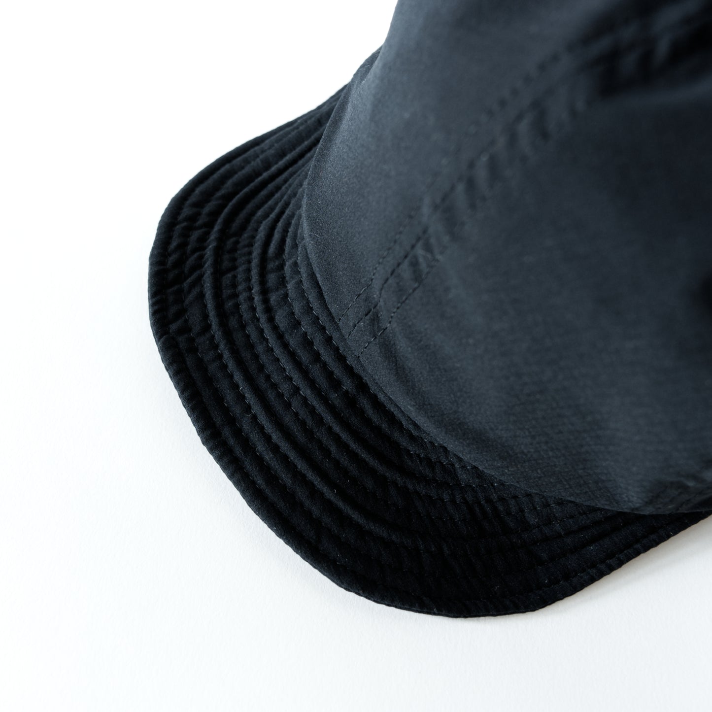 BREATHABLE CAP
