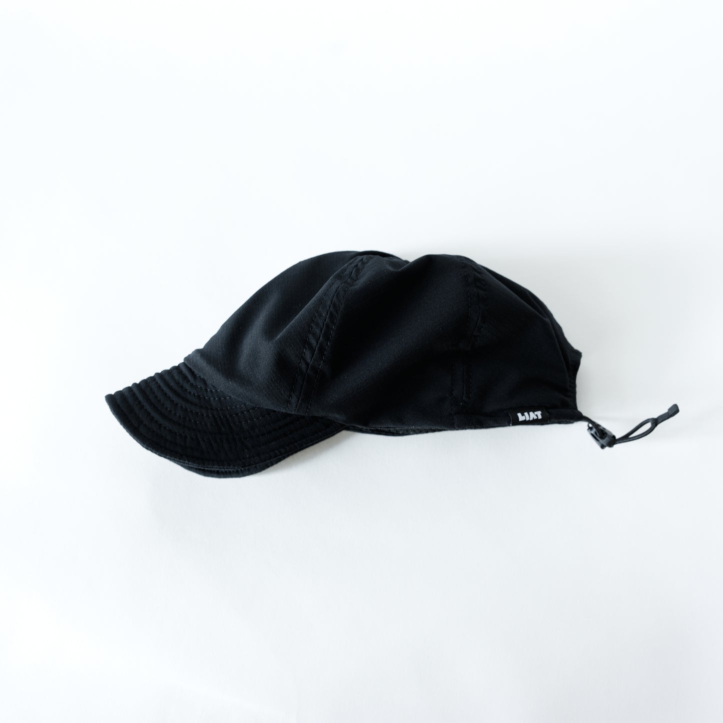 BREATHABLE CAP