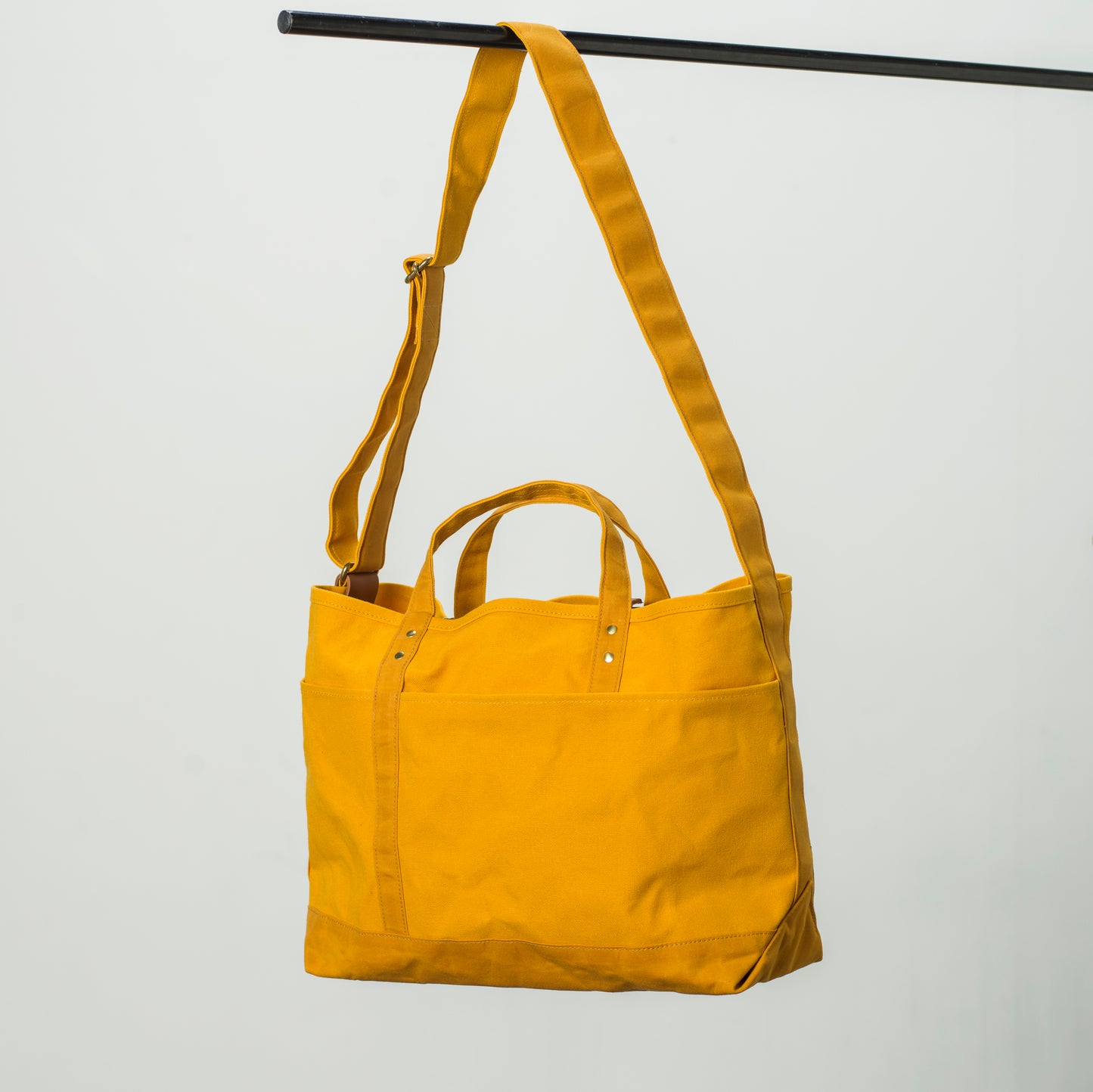 SHOULDER TOTE