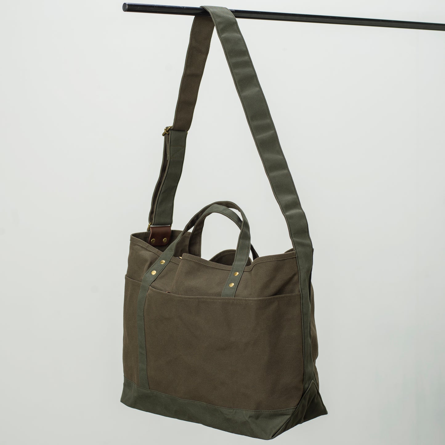 SHOULDER TOTE