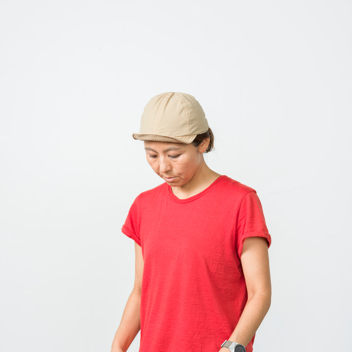 beige / Sサイズ